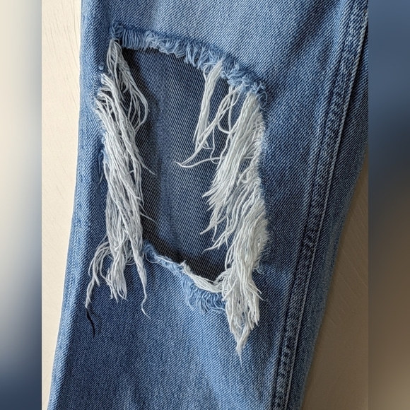 WE THE FREE Jeans, Straight, Distressed, Button Fly, Light Denim, Size 26 - Picture 3 of 8